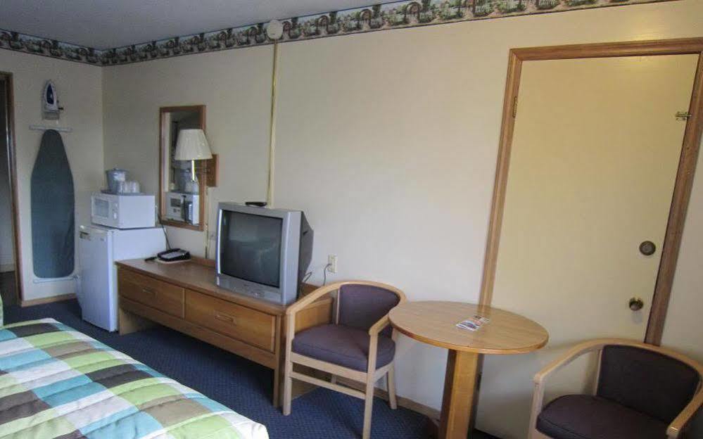 Cassville Budget Inn Buitenkant foto
